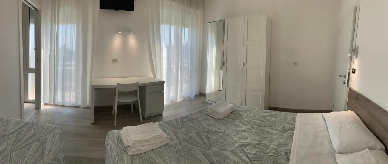 רימיני Hotel Laika מראה חיצוני תמונה
