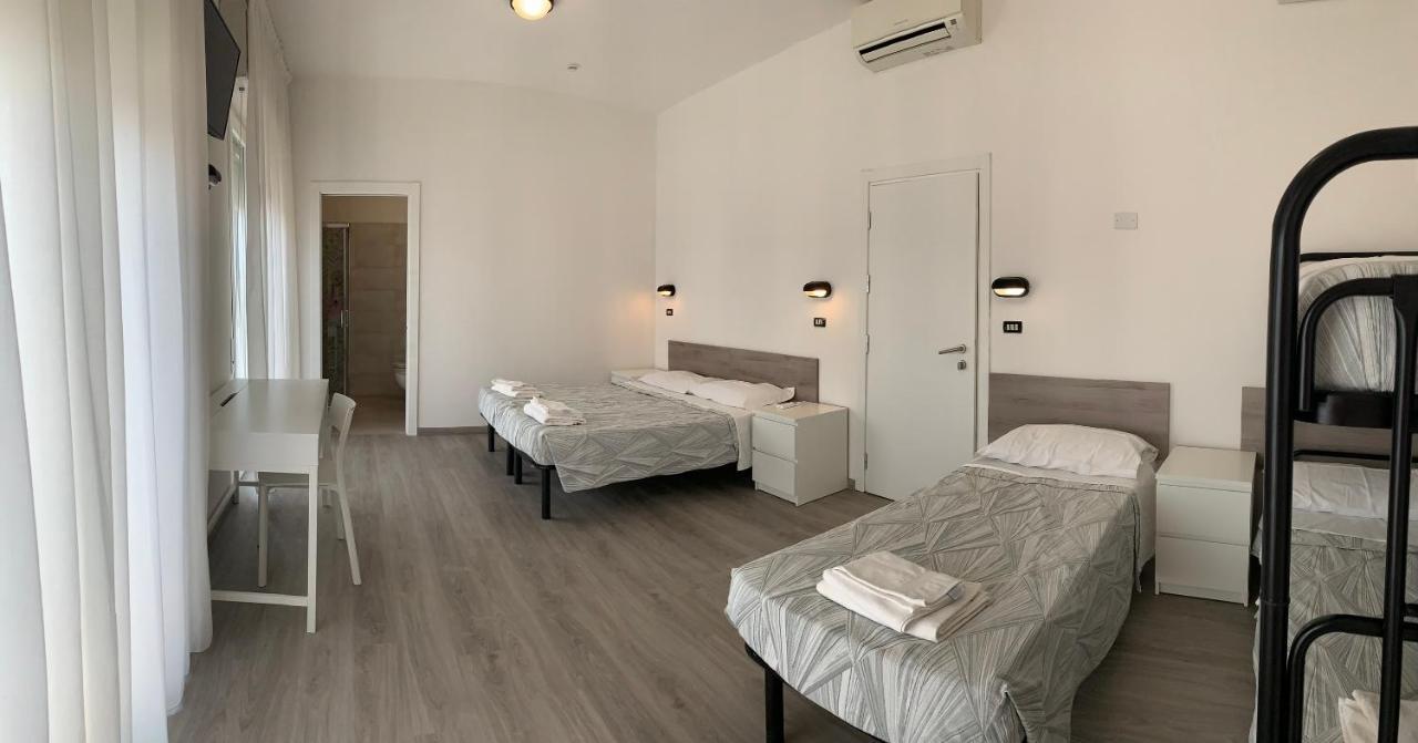 רימיני Hotel Laika מראה חיצוני תמונה