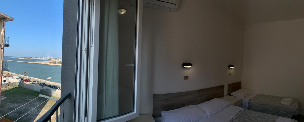רימיני Hotel Laika מראה חיצוני תמונה