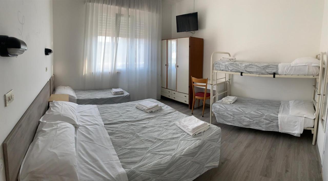 רימיני Hotel Laika מראה חיצוני תמונה