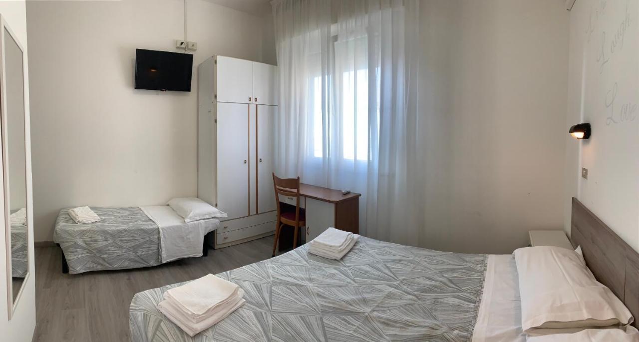 רימיני Hotel Laika מראה חיצוני תמונה