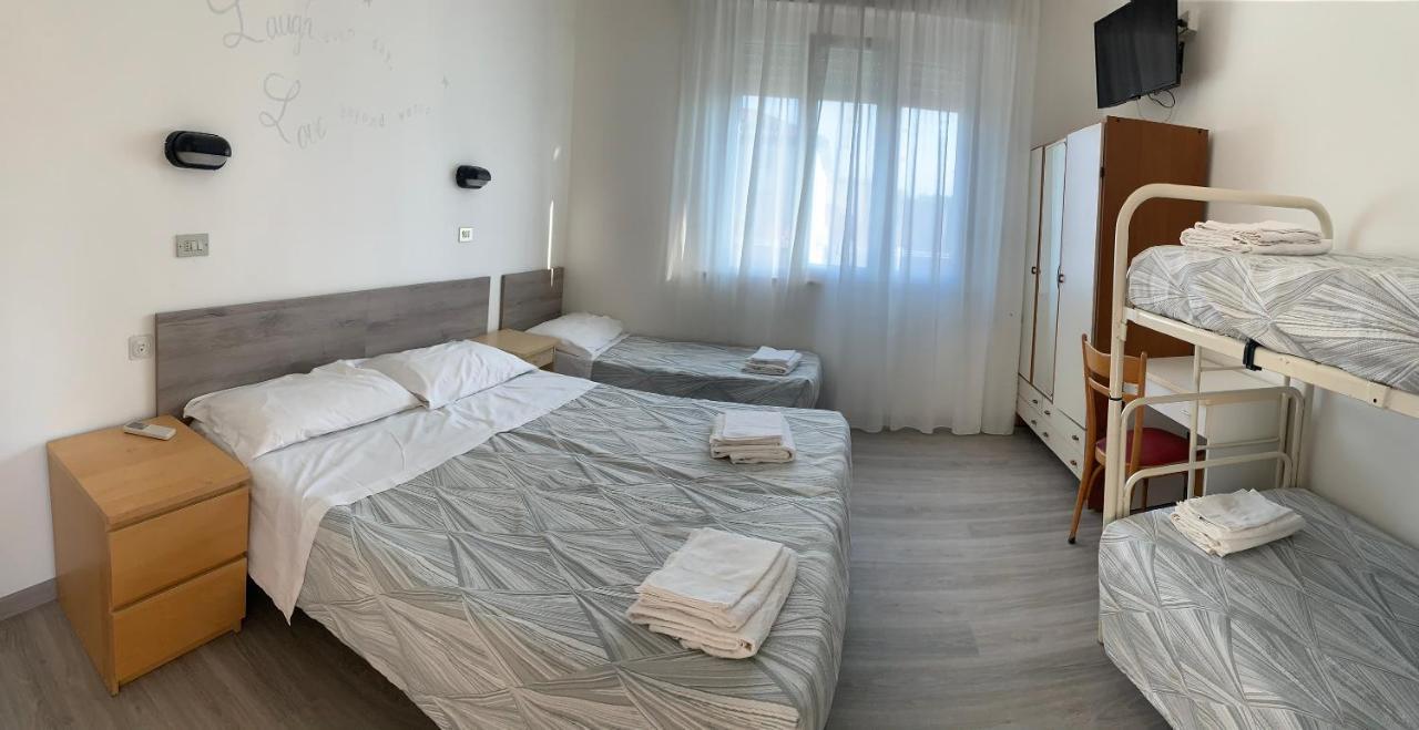 רימיני Hotel Laika מראה חיצוני תמונה
